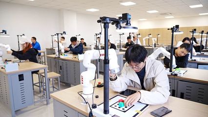 机器人+教育 一场科技与教育的双向奔赴